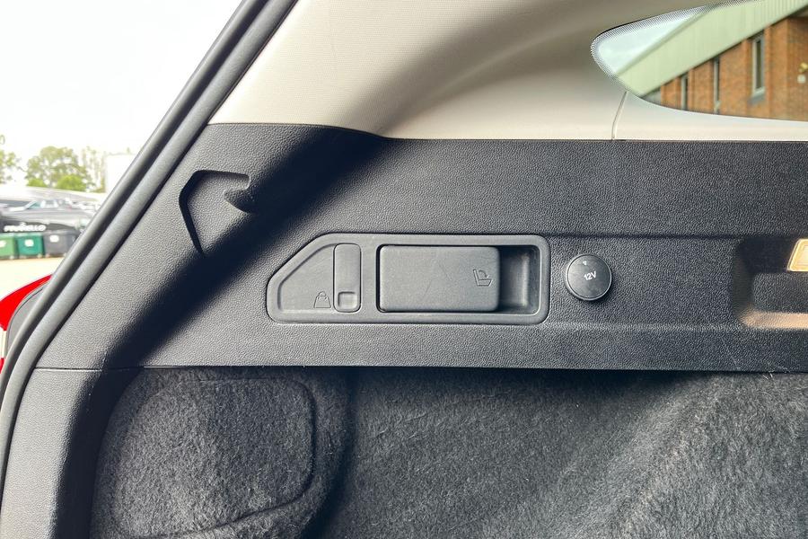Ford Focus Photo autoimg-73f8e93d186890933b95446a0d9e94020bf5ce19.jpg