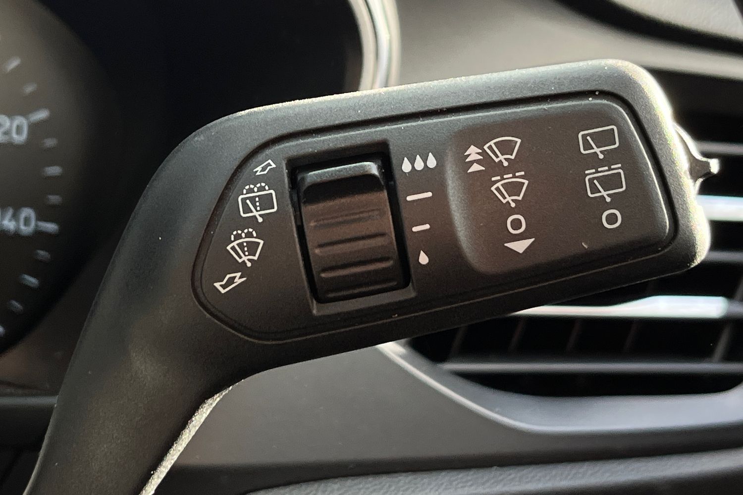 Ford FOCUS Photo 14
