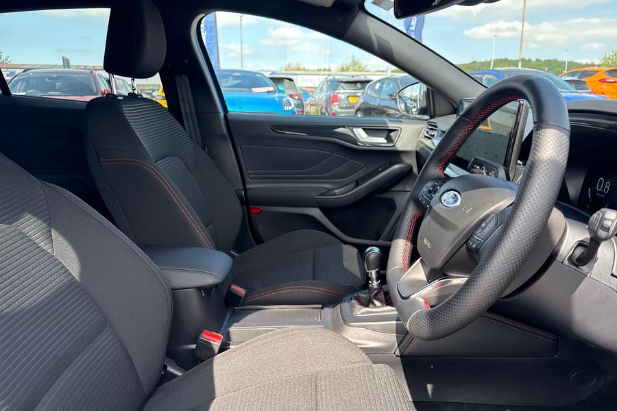 Ford FOCUS Photo autoimg-7404f8394d1046cb661addebad821e765a2c2e7a.jpg