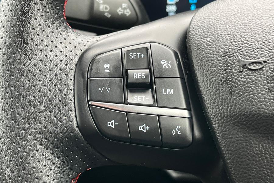 Ford KUGA Photo autoimg-740aab38f2af689ef7b7bed629ee915f1c5f8b9c.jpg