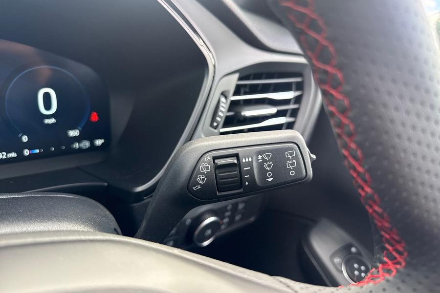 Ford KUGA Photo autoimg-740c9a680a4f24e483f62949f6c98a1d0a3adb09.jpg
