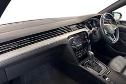 VOLKSWAGEN Passat Photo 2