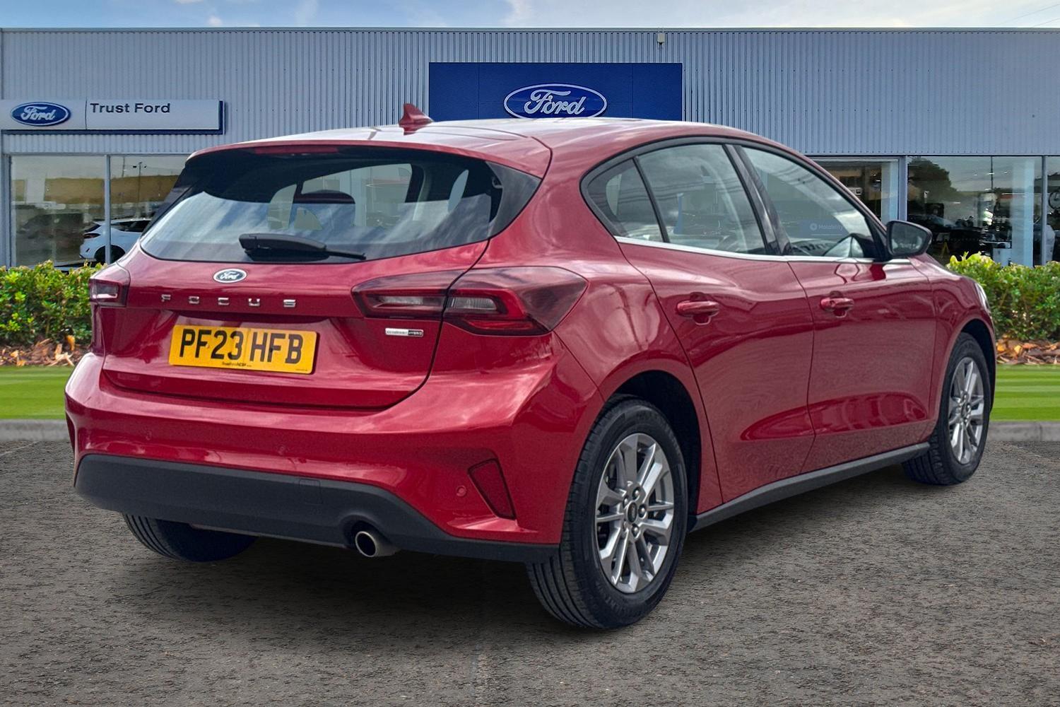 Ford FOCUS Photo 3