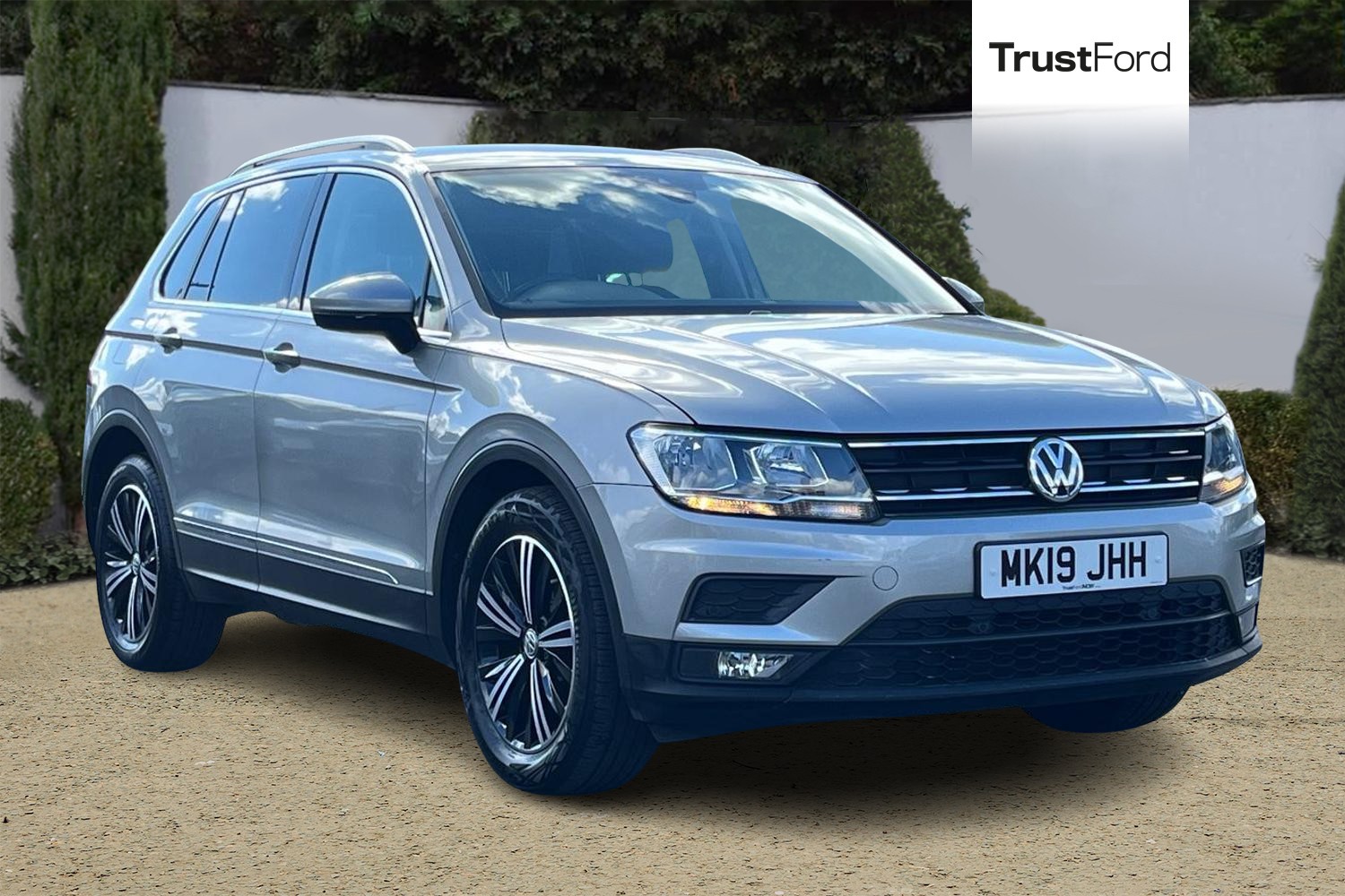 Volkswagen TIGUAN Photo 0