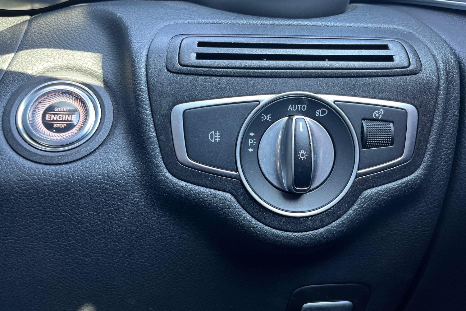 Mercedes-Benz GLC Photo 32