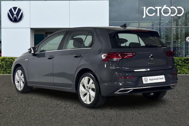 VOLKSWAGEN Golf Photo 3