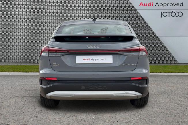 AUDI Q4 E-Tron Photo 7