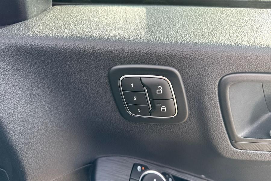 Ford KUGA Photo autoimg-741b6caddae70f423e56366db5962ae8542d8770.jpg
