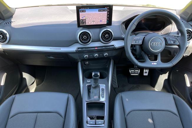 Audi Q2 Photo 10