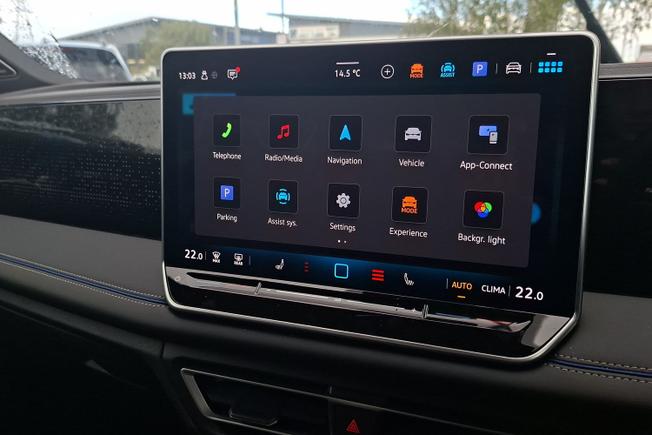 VOLKSWAGEN Tiguan Photo 13