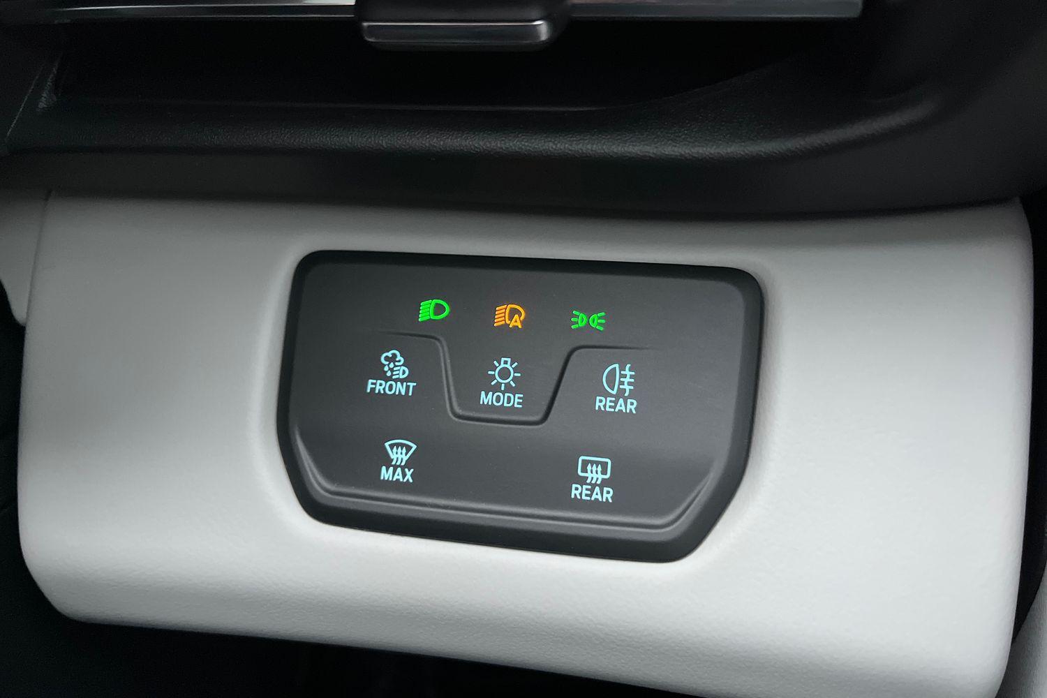 Ford EXPLORER Photo 38