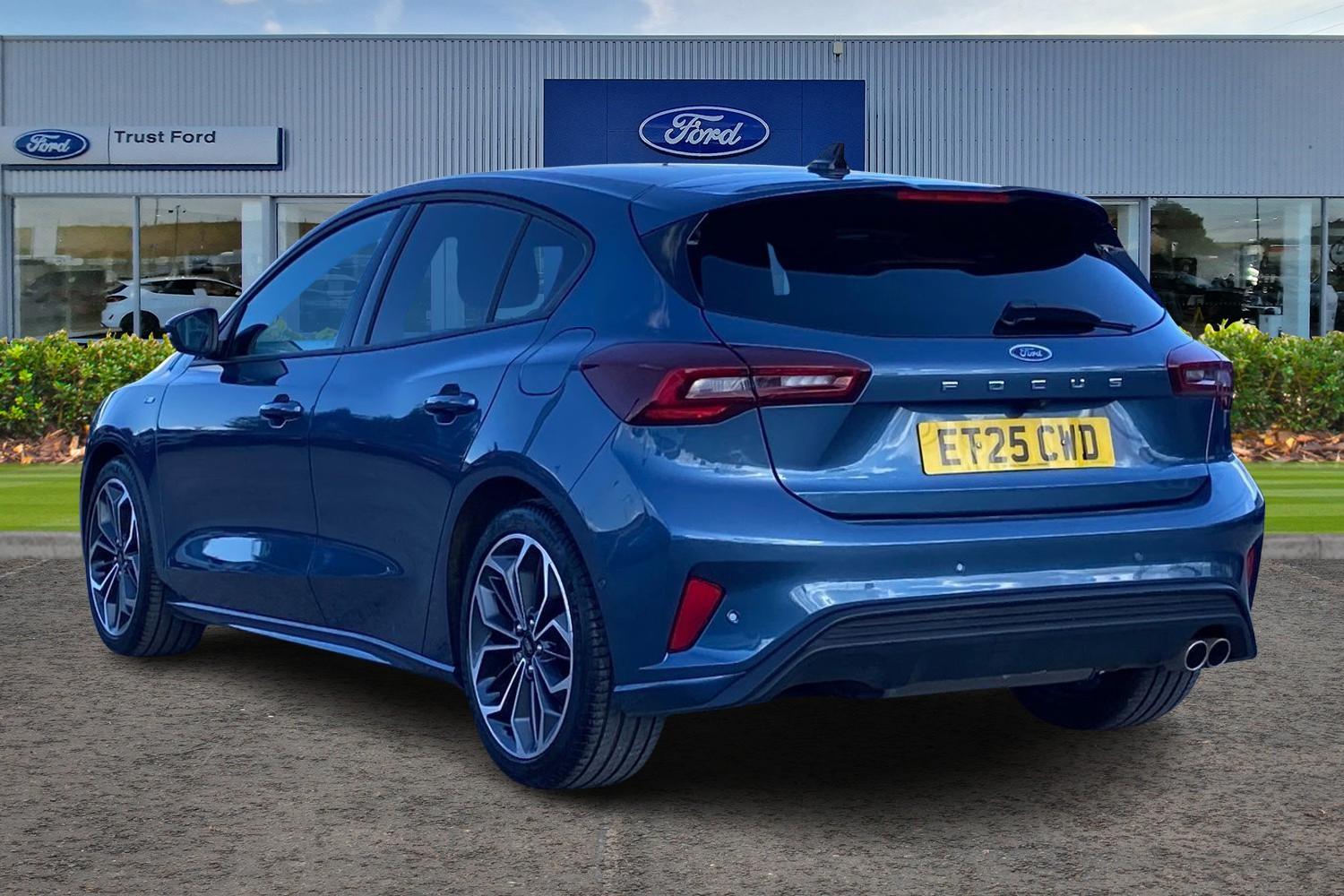 Ford FOCUS Photo 1