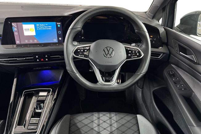 VOLKSWAGEN Golf Photo 11