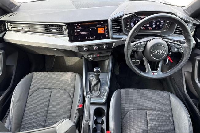 AUDI A1 Photo 10