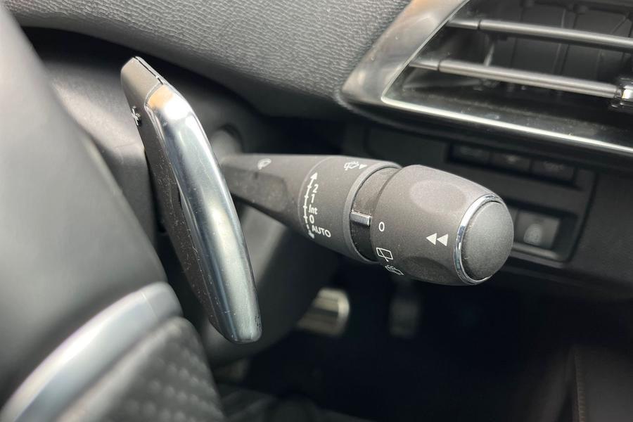 Peugeot 5008 Photo autoimg-742629181bebbc7f3926af61bb5d851653f7a305.jpg