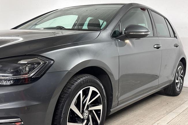 VOLKSWAGEN Golf Photo 30