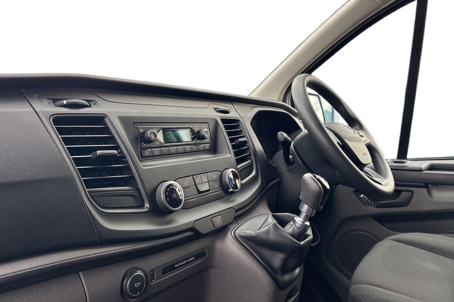 Ford Transit Custom Photo 2