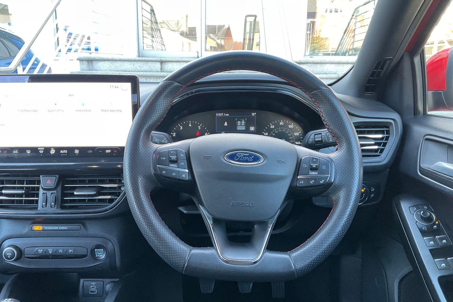 Ford FOCUS Photo 11