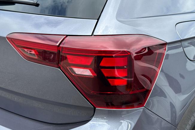 VOLKSWAGEN Polo Photo 18