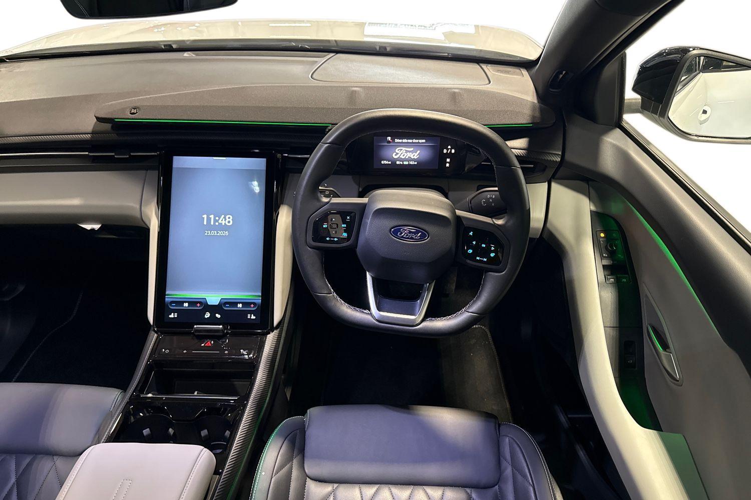 Ford Explorer Photo 10