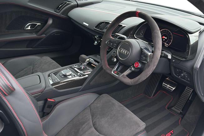AUDI R8 Photo 6