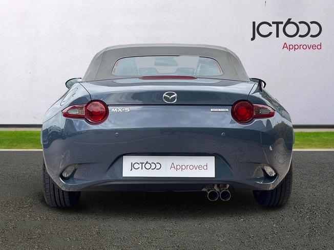 MAZDA MX-5 Photo 7