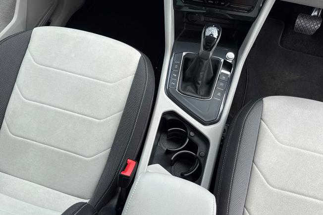 VOLKSWAGEN Tiguan Photo 25