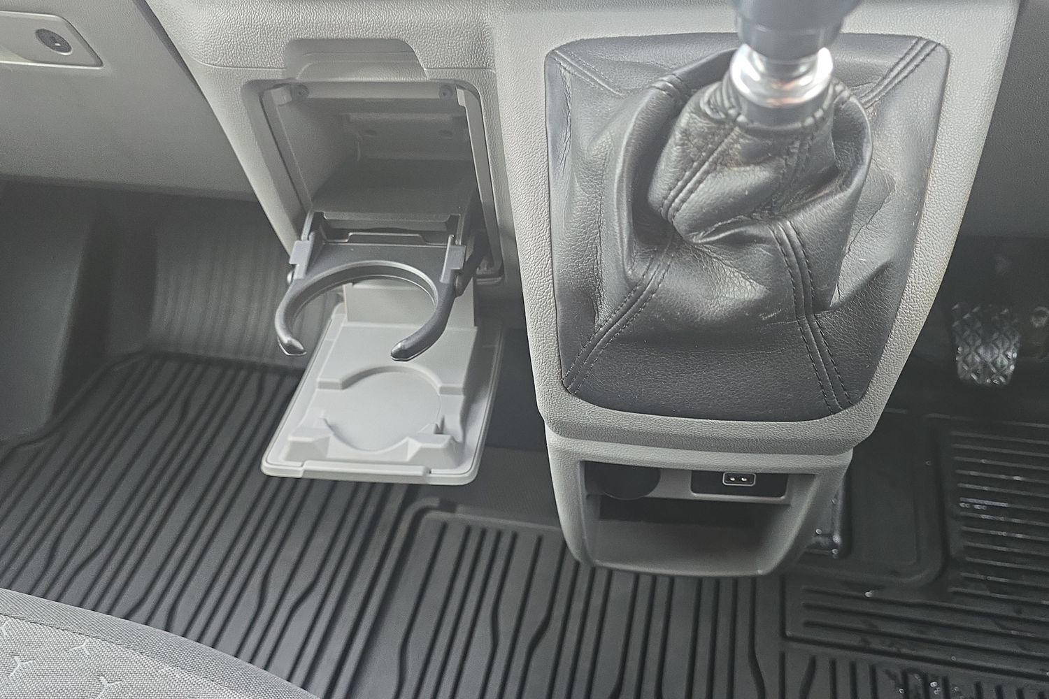 Ford TRANSIT CUSTOM Photo 28