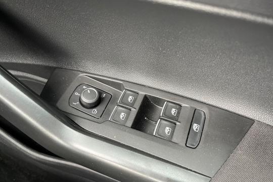Volkswagen Polo Photo autoimg-743d03f00a2a666e96cf546cc46c313d09bd2175.jpg
