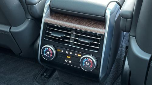 Land Rover Range Rover Photo autoimg-743e8295f210db01c1924bc7a4151320ae470e03.jpg
