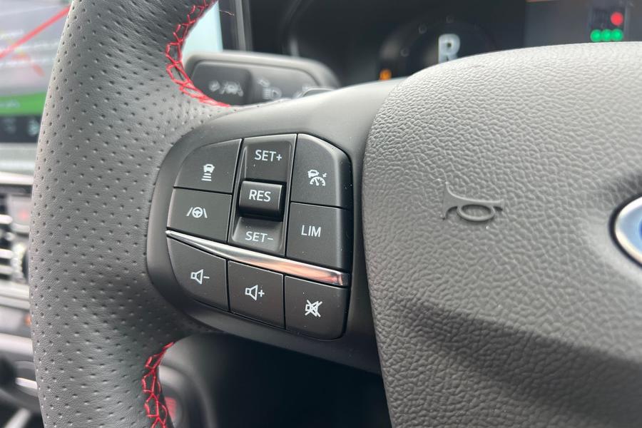 Ford FOCUS Photo autoimg-744391c6a7336a115e50a646fff93d057712dc3b.jpg