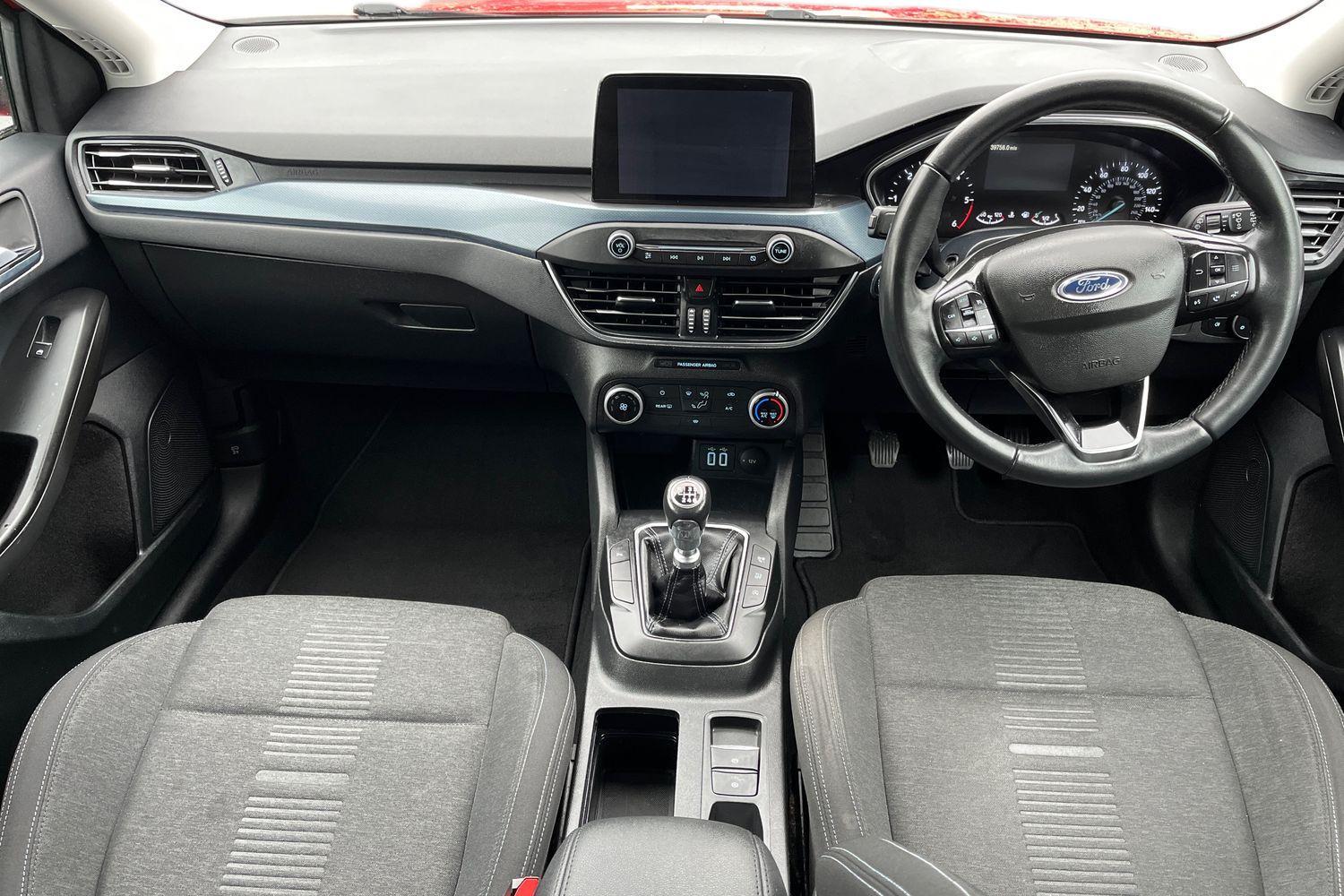 Ford FOCUS Photo 9