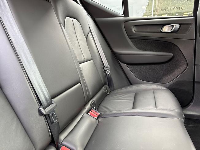 VOLVO Xc40 Photo 37