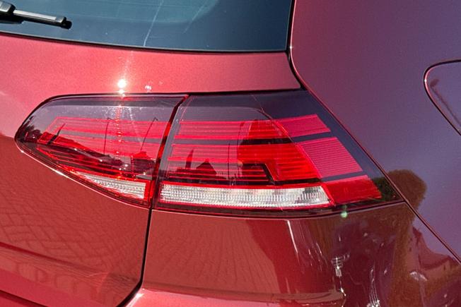VOLKSWAGEN Golf Photo 18