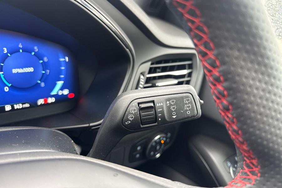 Ford Focus Photo autoimg-7448f1e5f2905427dda1ca68402ce8e08d144d75.jpg