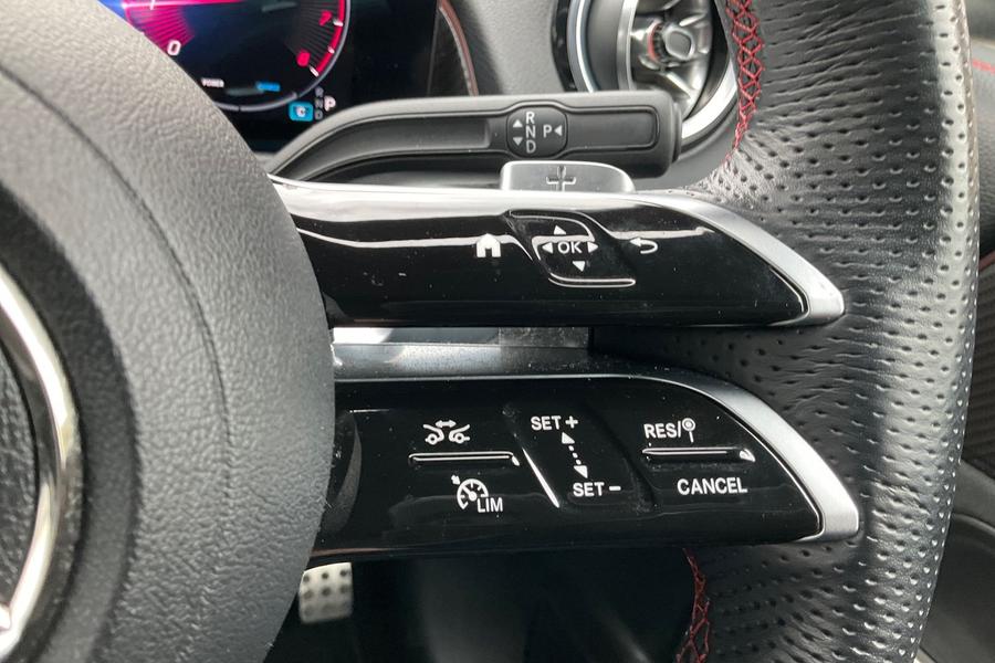 Mercedes-Benz GLB Photo autoimg-744c2a4131b6f905e371f4ede0a8cb78e35c1b93.jpg