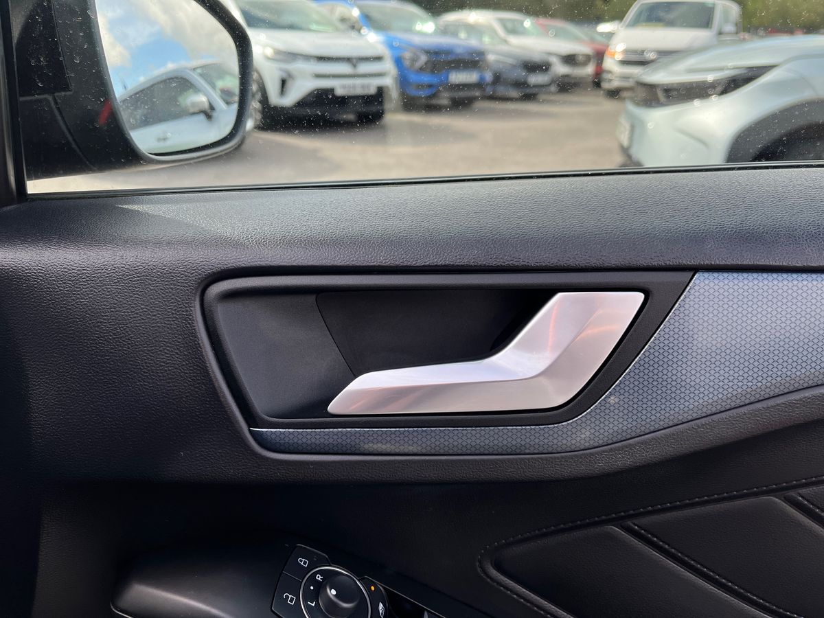 Ford Focus Photo 28