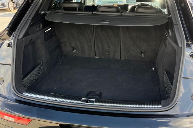 AUDI Q5 Photo 12