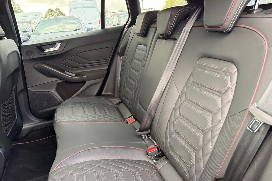 Ford FOCUS Photo autoimg-74530c4015e5f236a0200ce97c12ed834c700580.jpg