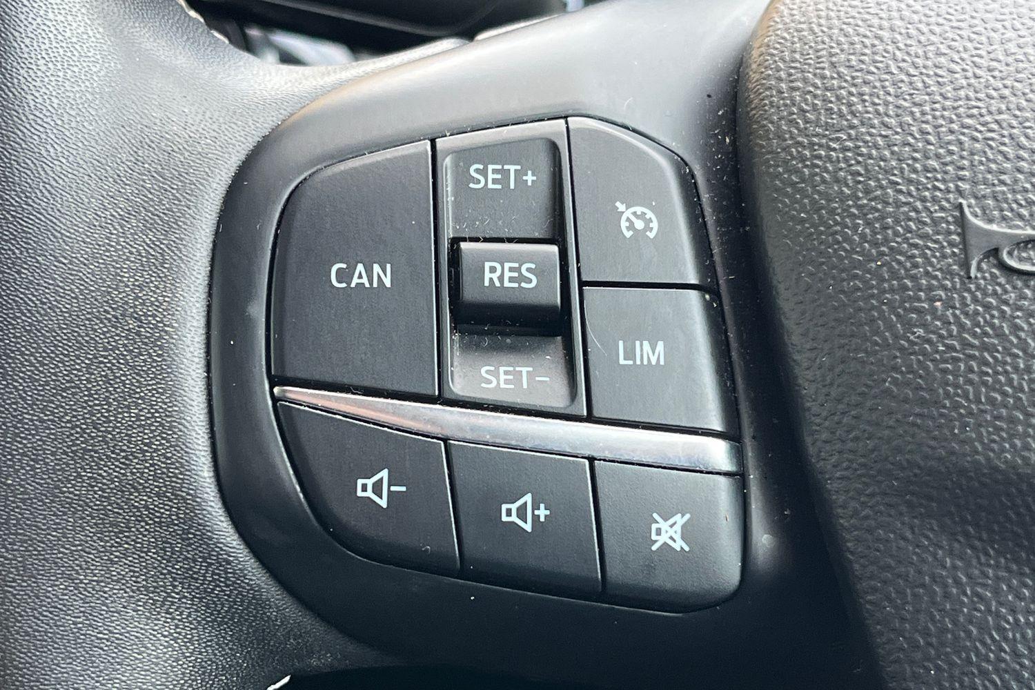 Ford FIESTA Photo 33