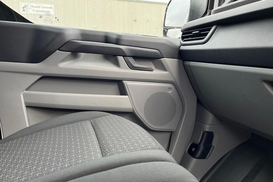 Ford E-TRANSIT CUSTOM Photo autoimg-7459322b835efa0ebf8c9669ff262519a0b75596.jpg