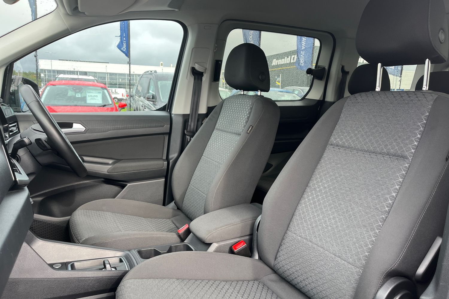 Ford Grand Tourneo Connect Photo 18