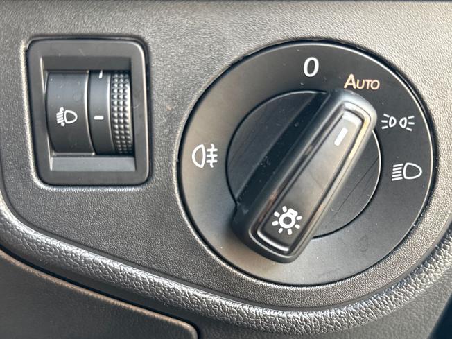 VOLKSWAGEN Polo Photo 51