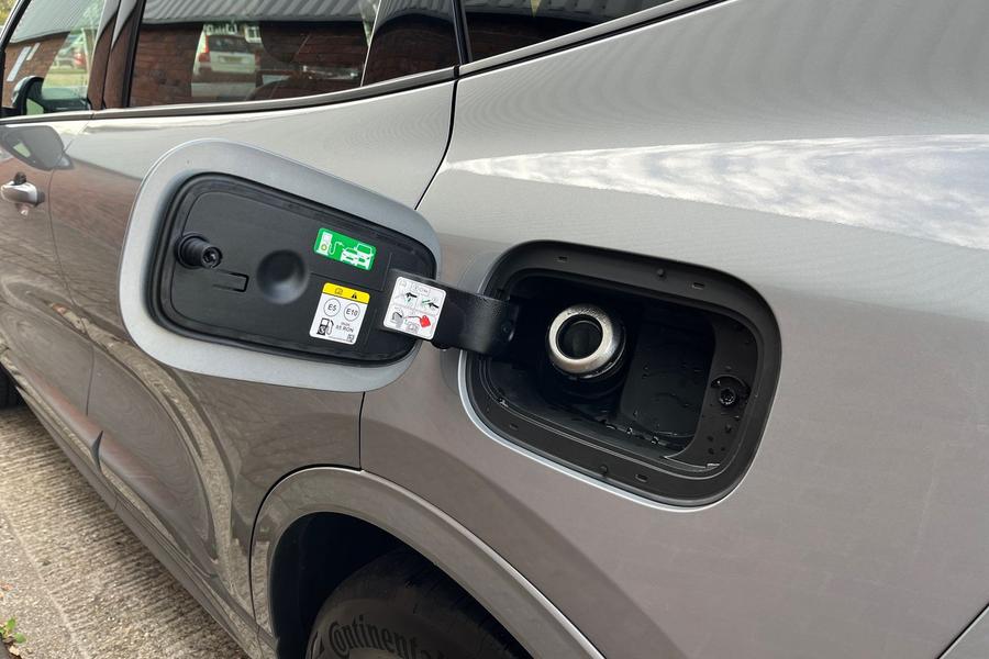 Ford Kuga Photo autoimg-745c24c8f2663ad72f4f51cc0149e47b76973199.jpg
