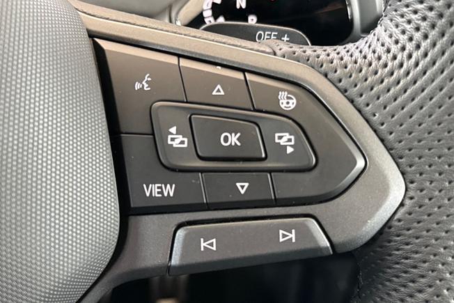 VOLKSWAGEN Tiguan Photo 17