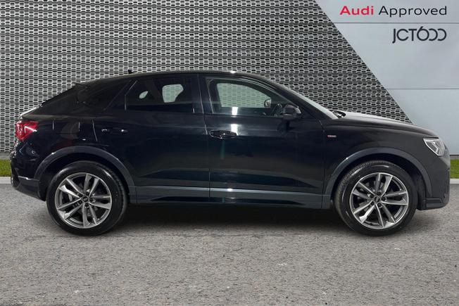 AUDI Q3 Photo 4