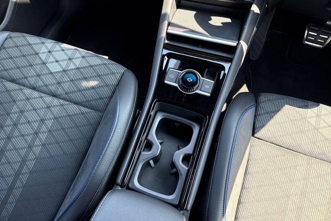 VOLKSWAGEN Tiguan Photo 25