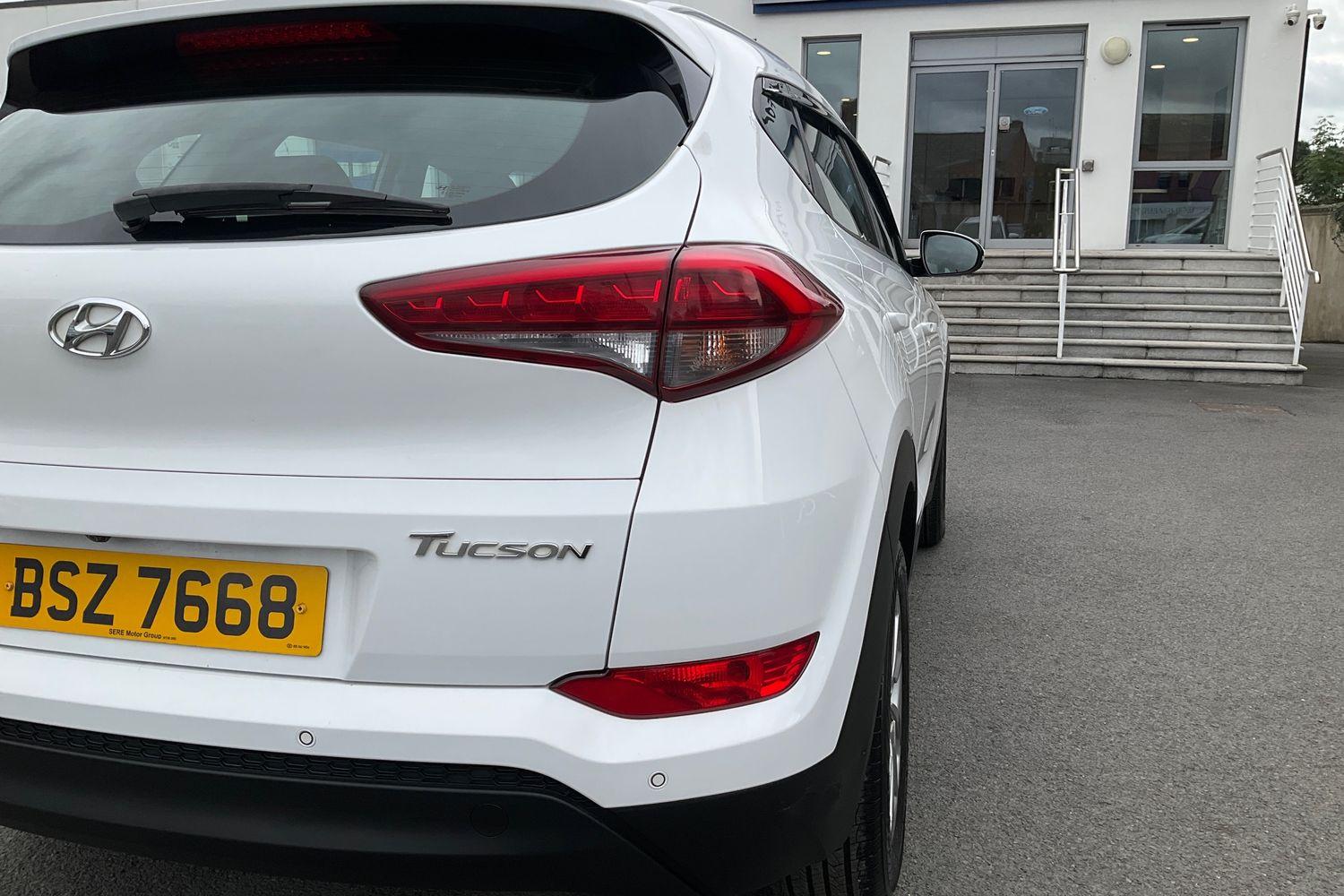 Hyundai TUCSON Photo 32