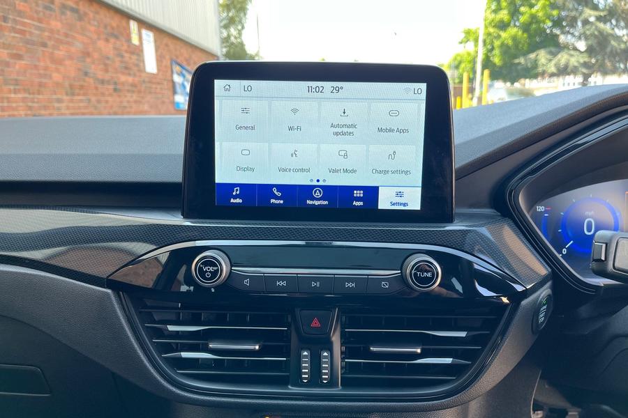 Ford Kuga Photo autoimg-7469bf3f99f6f218457dbcd49aac4e36e6b241b1.jpg