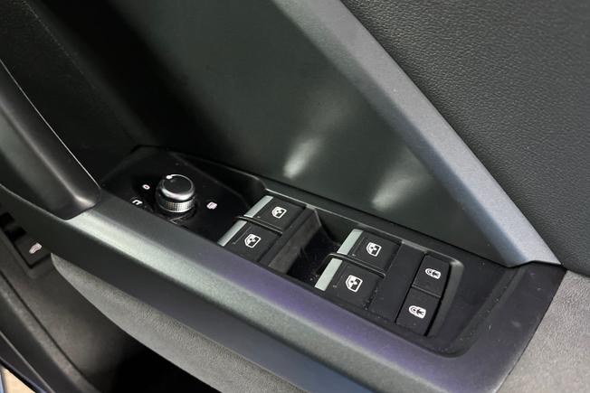 AUDI Q3 Photo 30